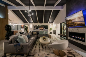 Del Mar Elegant Haven with Mountain Vistas
